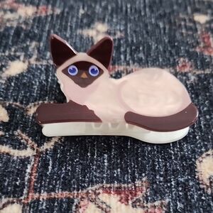 Brown and White Siamese Cat Claw Clip